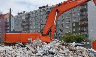 Вывоз строительного мусора с участка в Сарапуле недорого от 1533 руб. | 2Землекопа-Срл